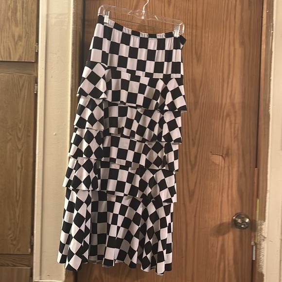 Paniz Dresses & Skirts - Paniz ruffled skirt size  XL